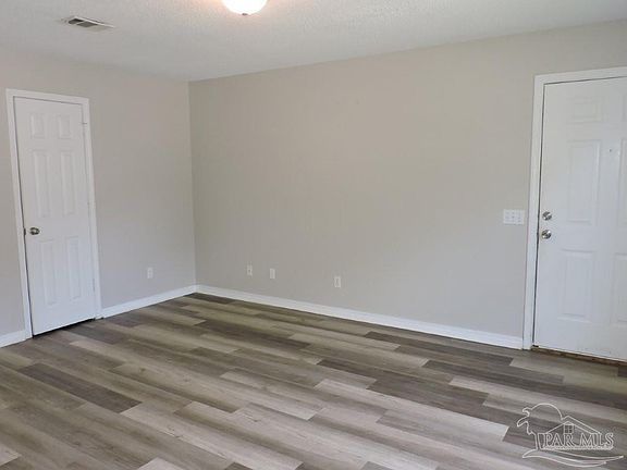 4th image of 5521 Woodsman Ct