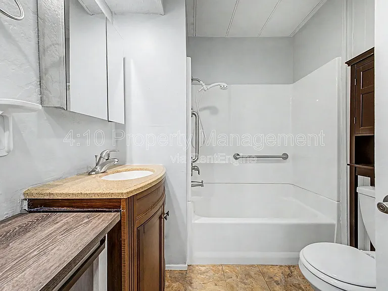 462 S 80th Pl — Photo 24