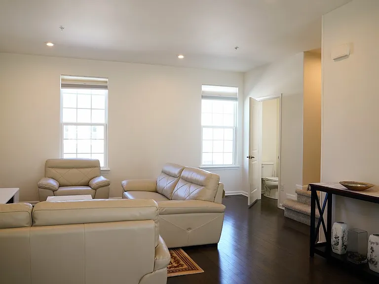 132 Mulberry Dr — Photo 6
