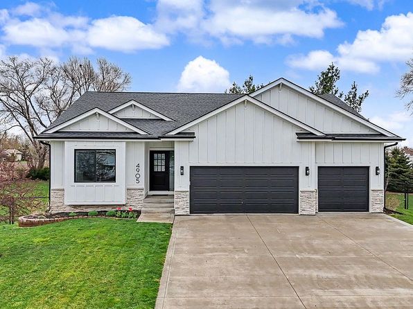 4905 Walker Cir