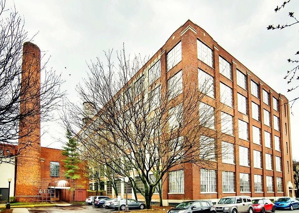 1st image of 611 N Park Ave APT 214