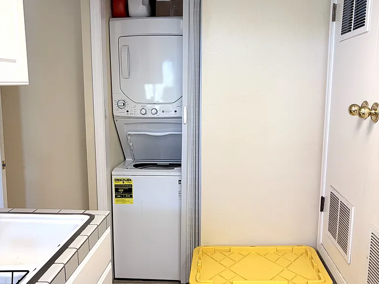 190 Ridgeway Ave #B — Photo 7