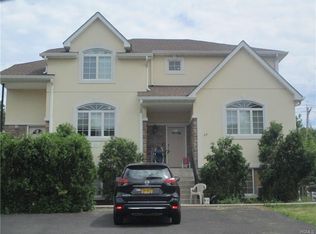 64-66 66 Dykstras Way E, Monsey, NY 10952