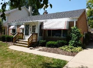 32 S Ashland Ave, Palatine, IL 60074