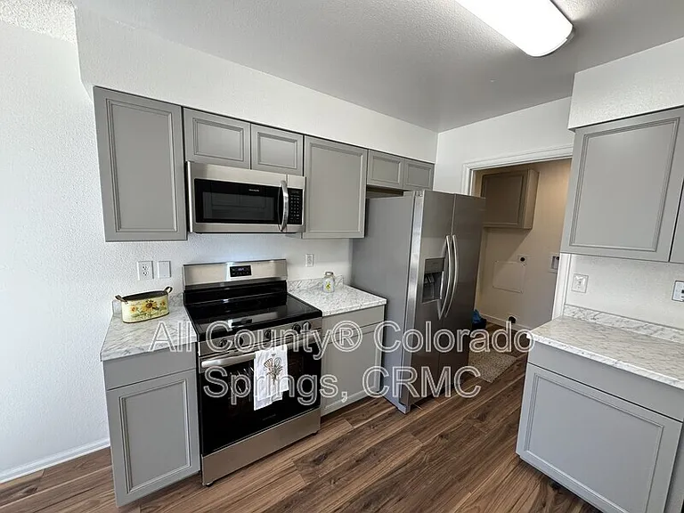 2713 Hearthwood Ln — Photo 7
