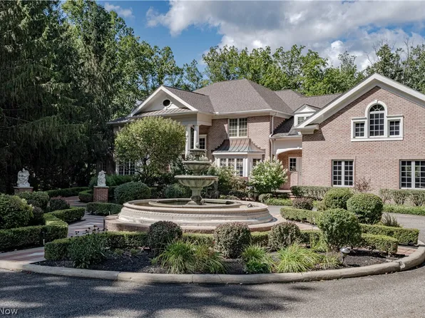 2140 County Line Rd, Gates Mills, OH 44040