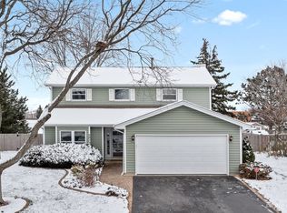 2970 Worcester Ln, Aurora, IL 60504