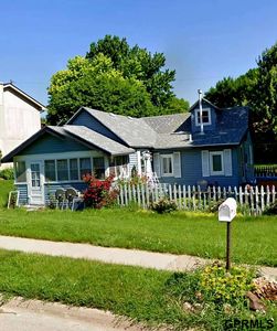 3802 Giles Rd, Bellevue, NE, 68147