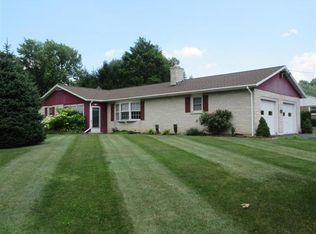 978 Lilac Ln, Lebanon, PA 17042