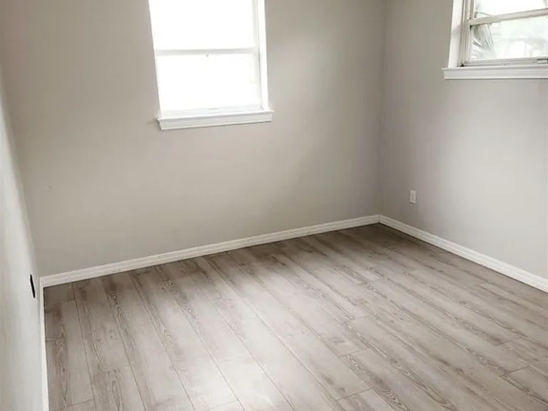 24 Adkinson Dr — Photo 5