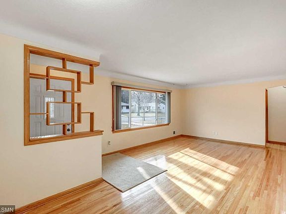 3rd image of 1293 Etna St
