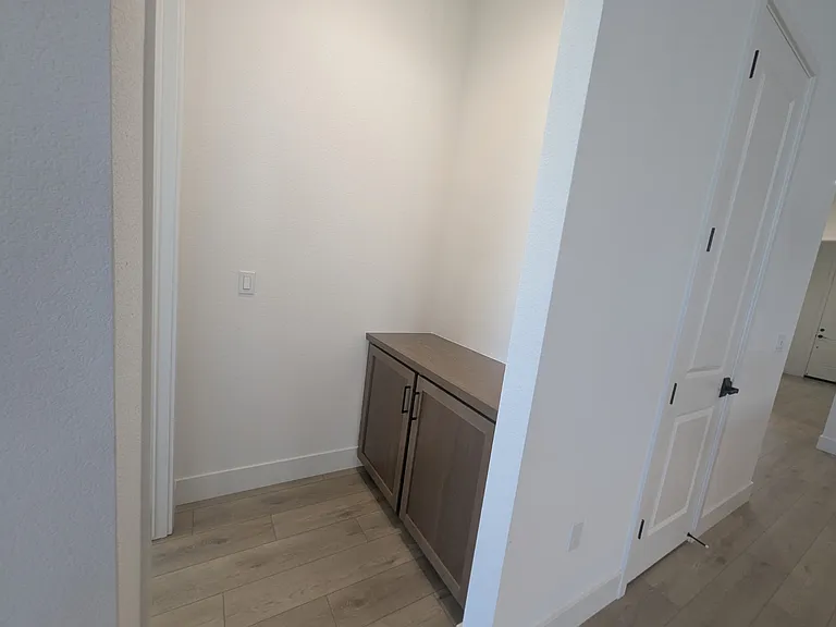 5040 Lone Star Way — Photo 8