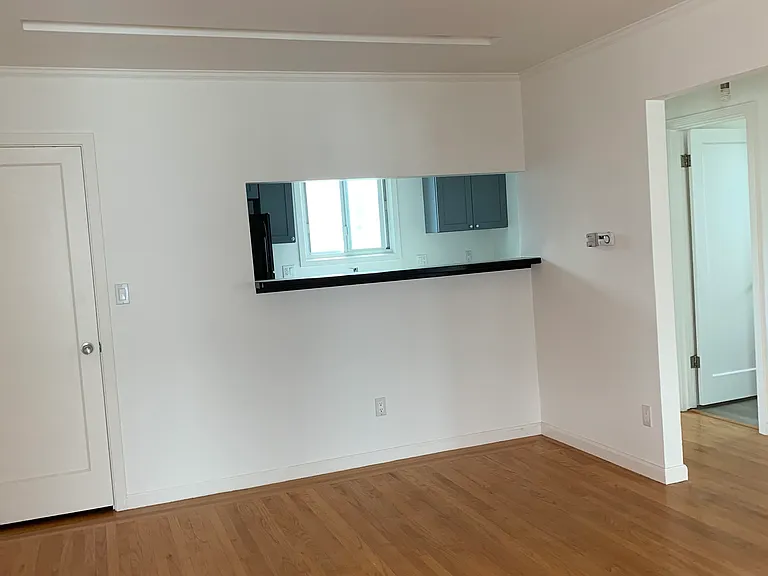 745 Mills Ave — Photo 2