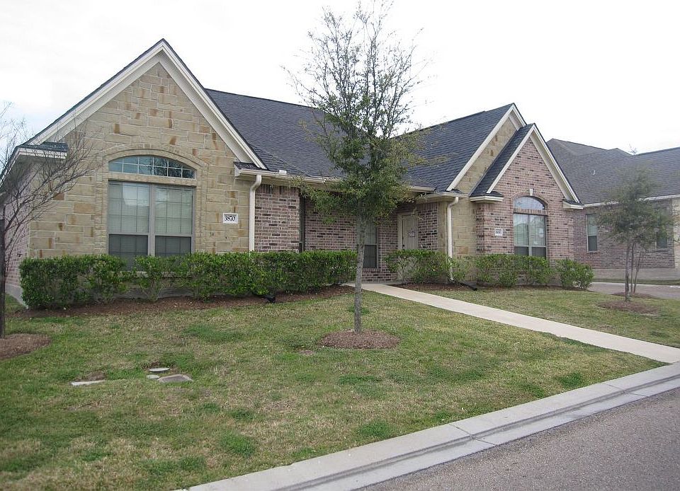 1st image of 3870 Oldenburg Ln