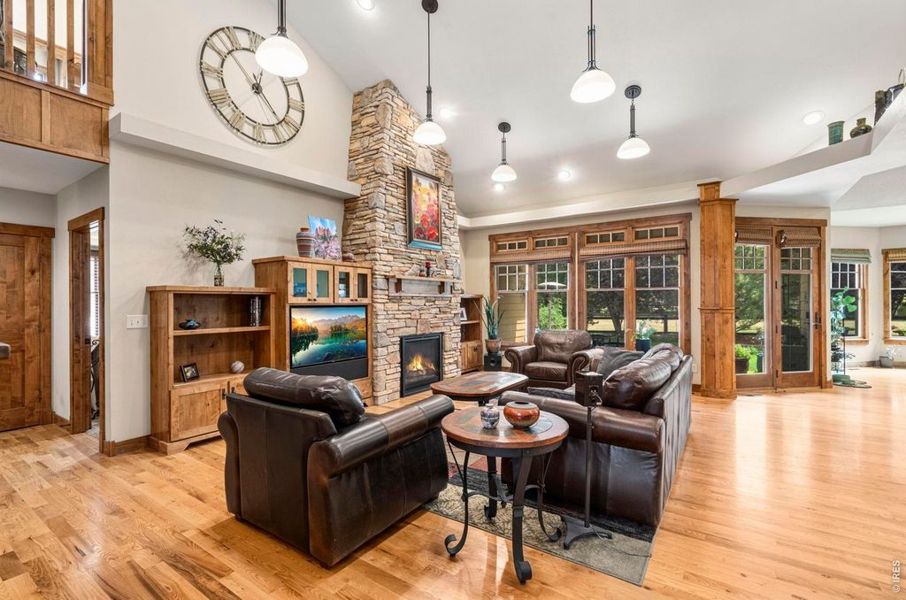 6854 Pumpkin Ridge Dr