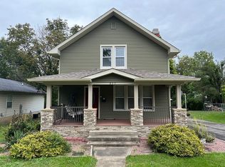 317 W Locust St, Bowling Green, MO 63334