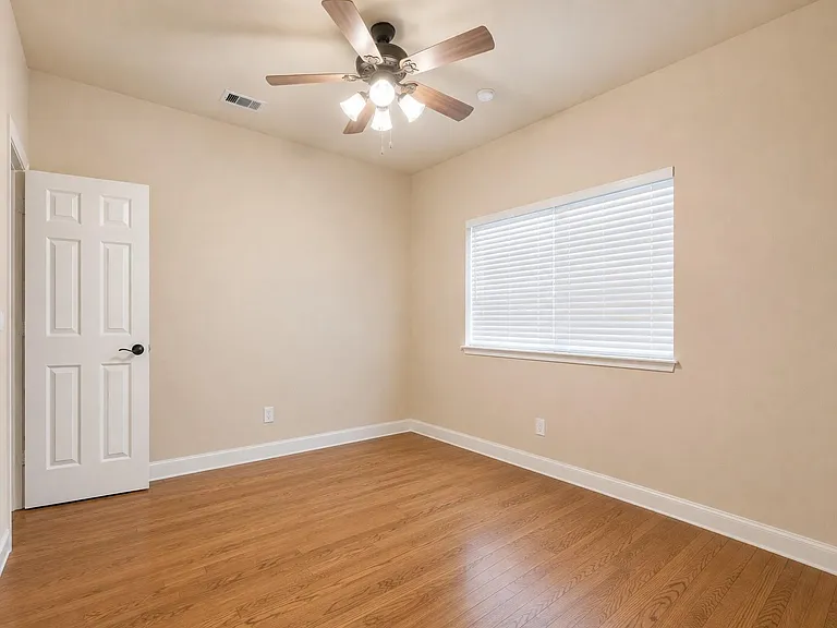 319 Grove St — Photo 13