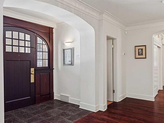 3rd image of 2210 W 12th St SW