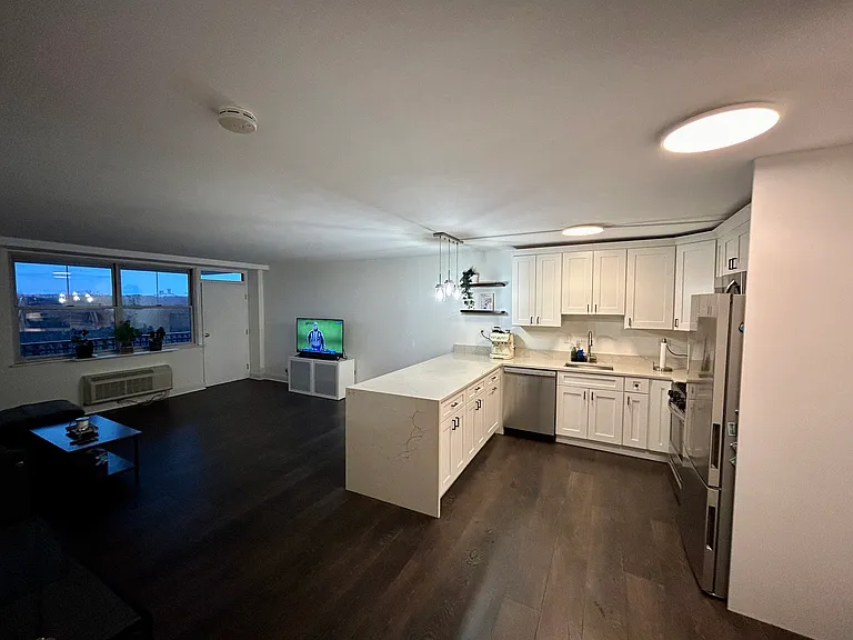 2030 N Adams St #1104 — Photo 5