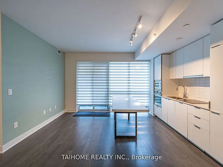 955 Bay St #307 — Photo 26