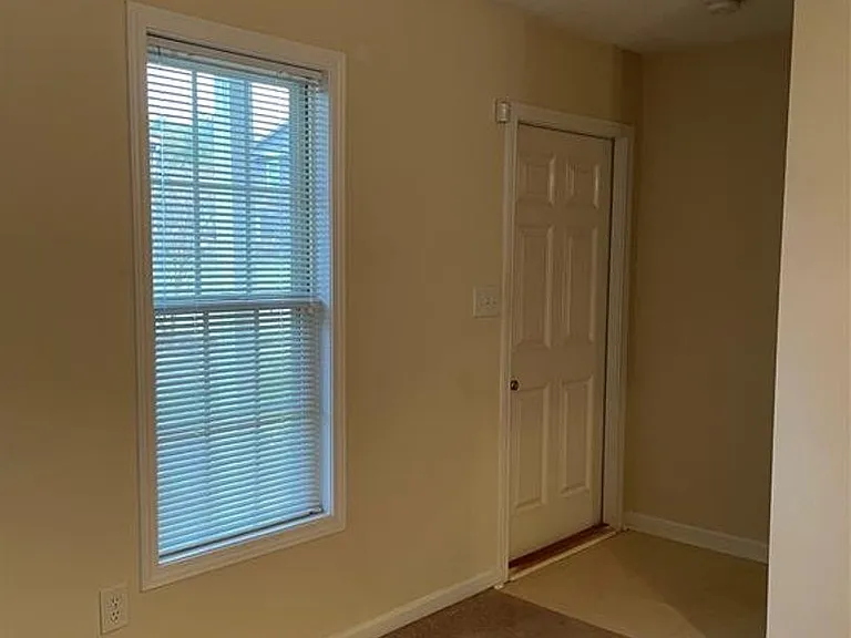 1615 Oak Leaf Dr NW — Photo 16