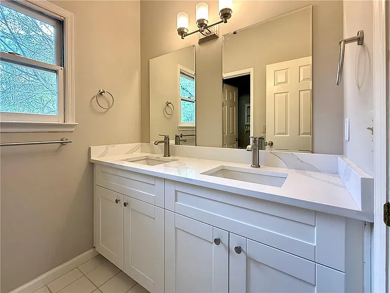11175 Linbrook Ln — Photo 22