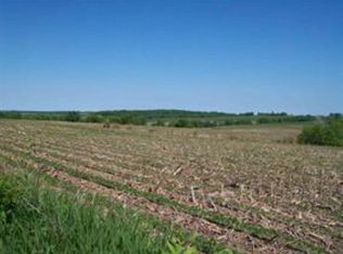 Winnesheik Rd, Ridott, IL 61067