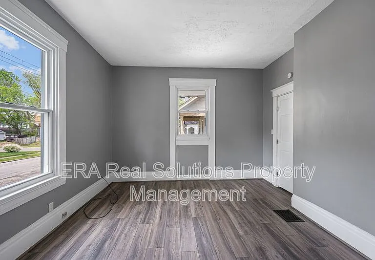 4616 Ward St — Photo 19