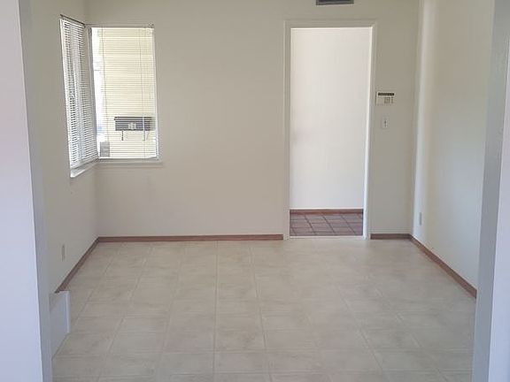 4th image of 3255 Mauricia Ave