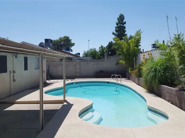 408 Greenfield Ln, Las Vegas, NV 89107
