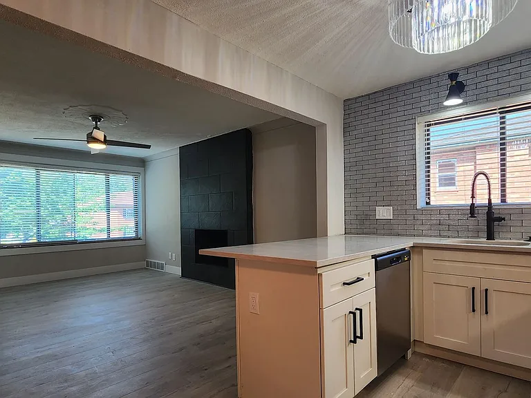6266 Nottingham Avenue — Photo 4