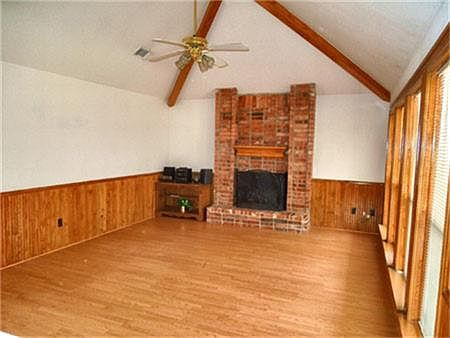 3rd image of 709 Robin Meadow Dr