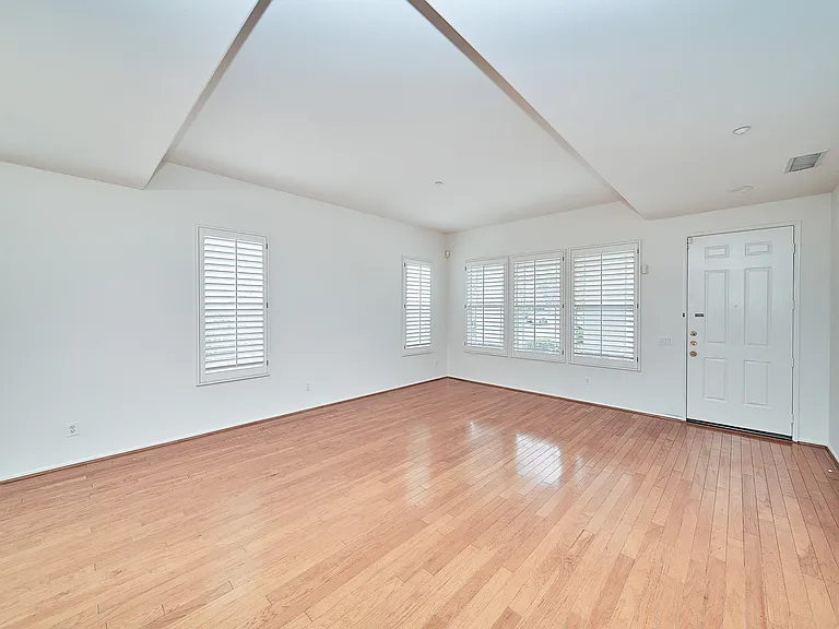 7455 Chanteclair Ct — Photo 10