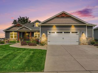 1002 Oak Grove Ct, Crown Point, IN 46307