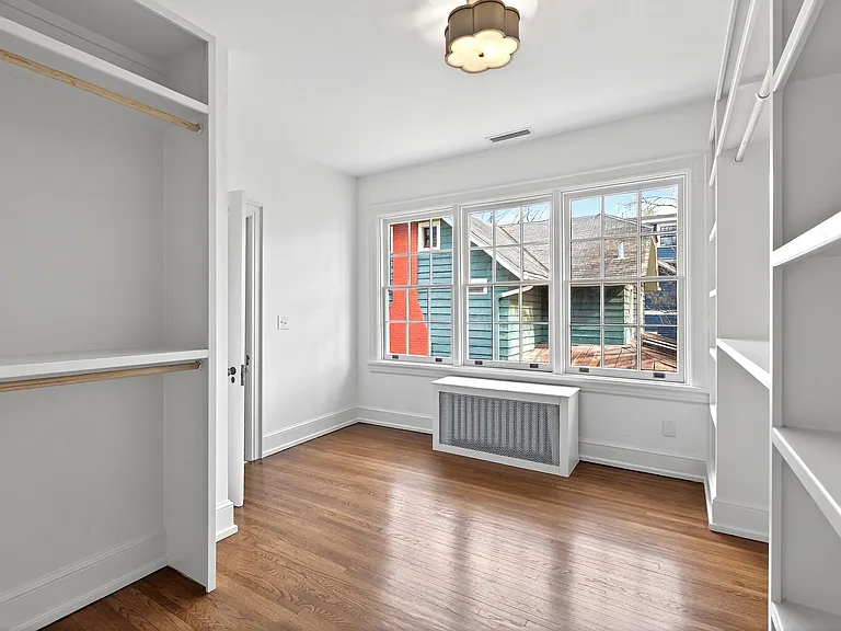 1313 College Pl — Photo 21
