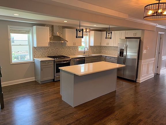 3rd image of 13131 S Burley Ave