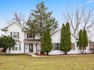 2400 Silver Maple Ln, Joliet, IL 60433