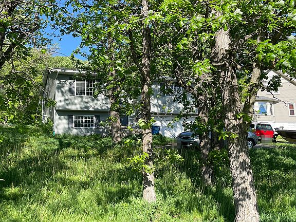 3rd image of 1932 N Benton Dr