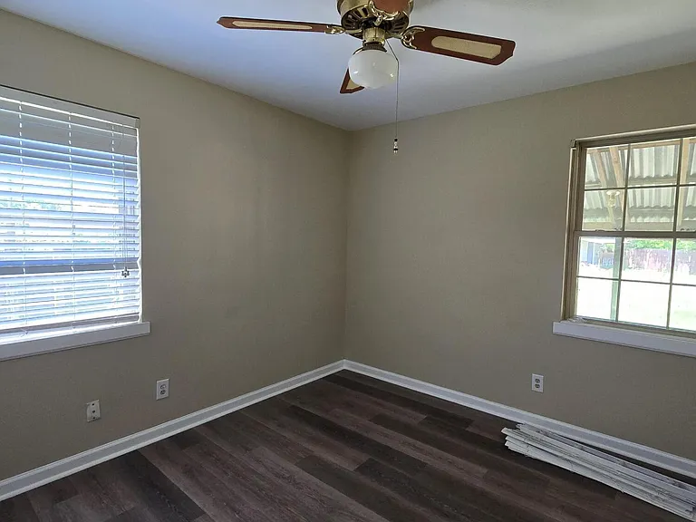 1805 Castleton Ct — Photo 4