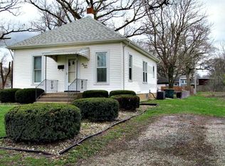 223 W 10th St, Streator, IL 61364