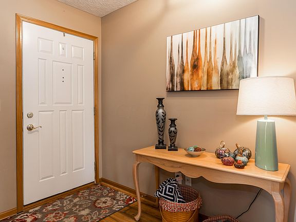 3rd image of 6701 Collingwood Dr