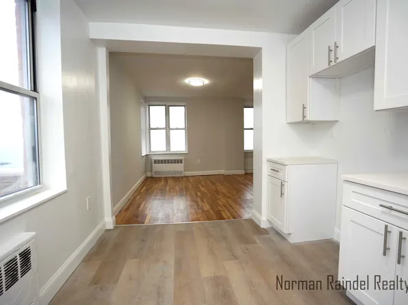 117-12 Ocean Pm image 7 of 40