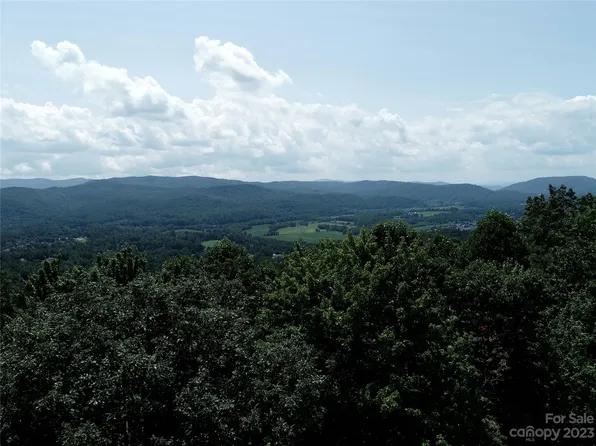 174 Sanctuary Trl, Hendersonville, NC 28739