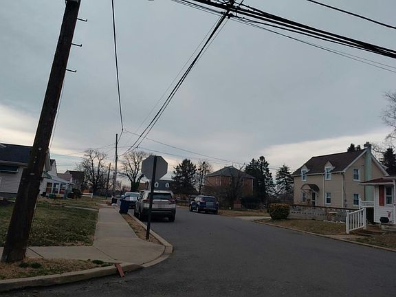 5th image of 79 Randall Ave