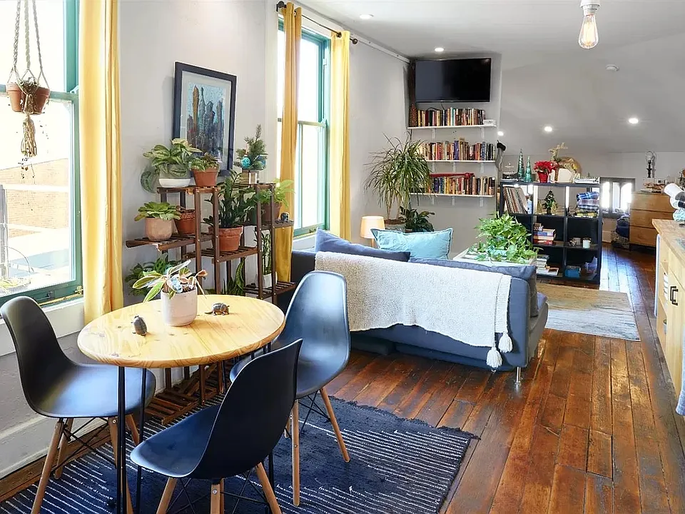 205 W McMicken Ave #4F