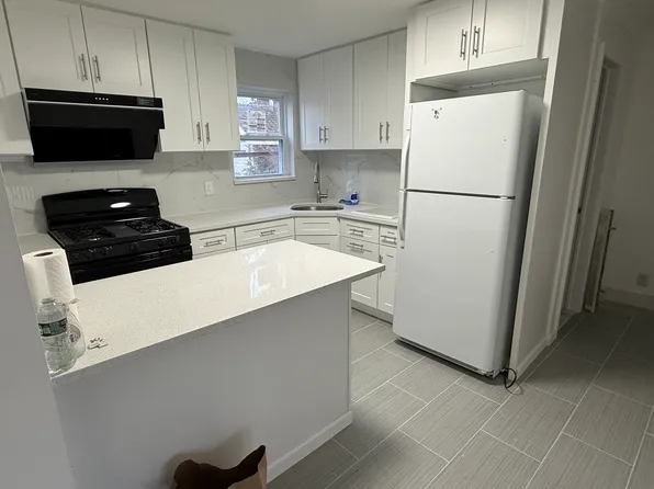 95 Bridge St #1S, Fairhaven, MA 02719