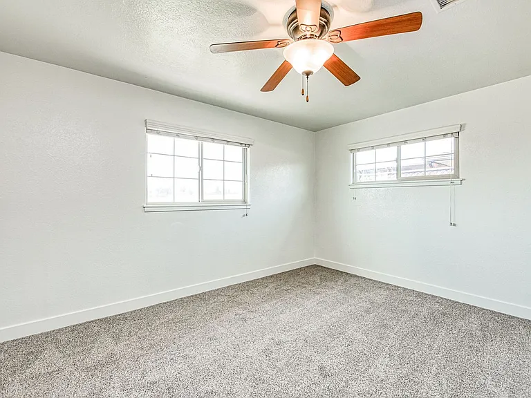 245 Minnewawa Ave #A — Photo 21