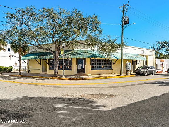 3rd image of 2023 Melbourne Ct