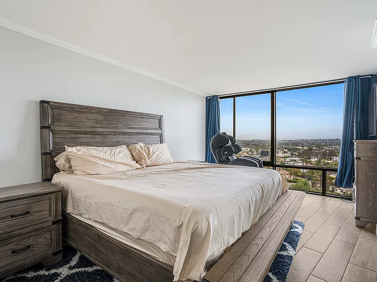 4316 Marina City Dr #927C — Photo 17