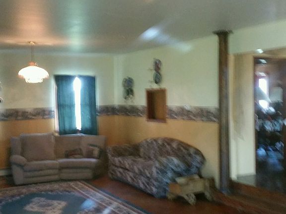 family room approx 18x 40